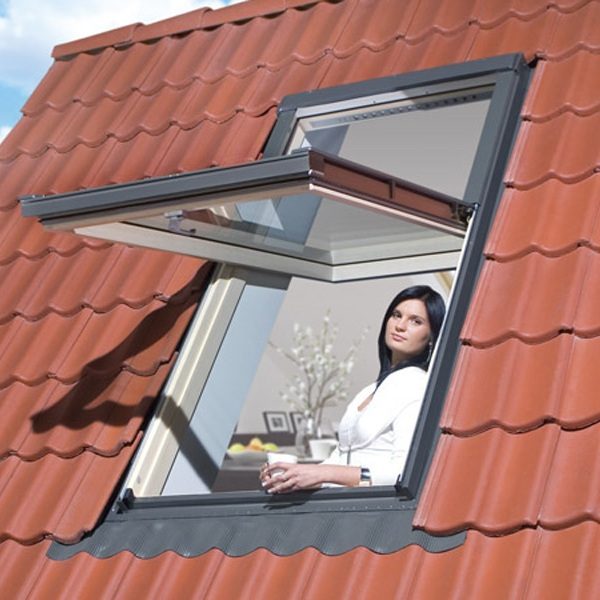 Вікно дахове Roto R48WH 65×118  (біла сосна)